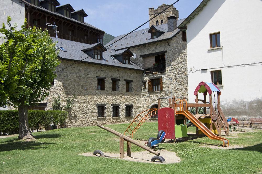 Borda Felices Hostel Broto Exterior foto