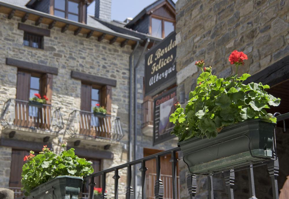 Borda Felices Hostel Broto Exterior foto